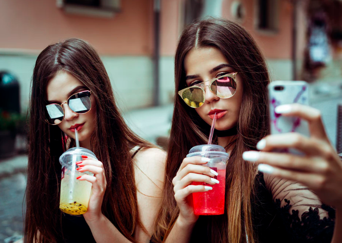 7 Effective Ways To Spot A Fake Influencer Before They Work With Your