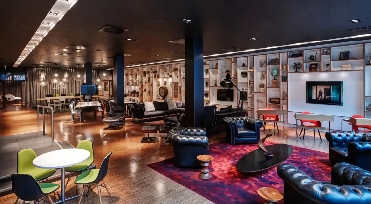 the social hub glasgow lobby